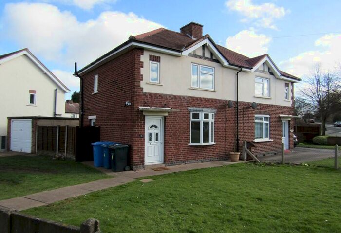 3 Bedroom Semi-Detached House To Rent In Leedham Avenue, Tamworth, B77