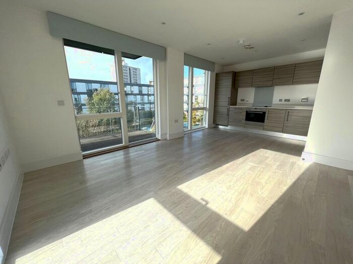 1 Bedroom Property To Rent In Jacks Farm Way, London, E4