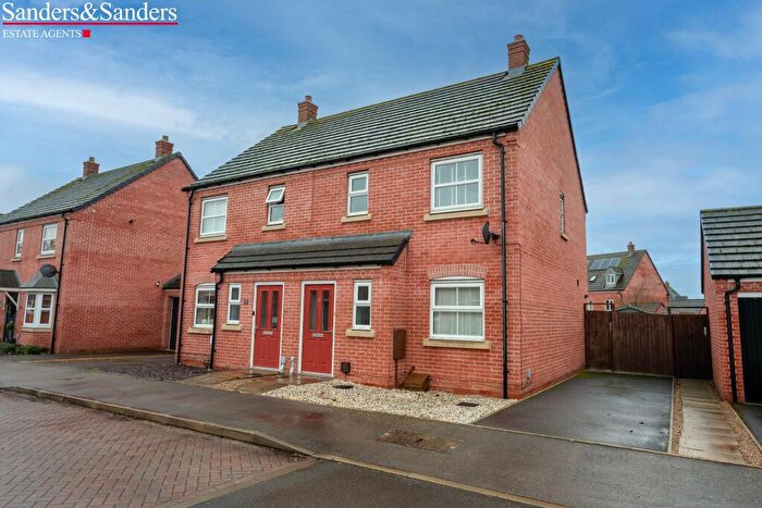 3 Bedroom Semi Detached House To Rent In Copenhagen Way, Alcester, B50