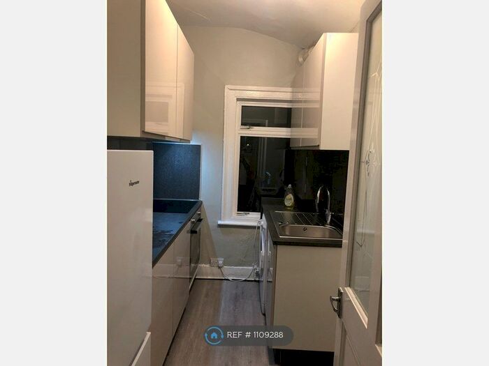 1 Bedroom Flat To Rent In Plaistow, London, E13
