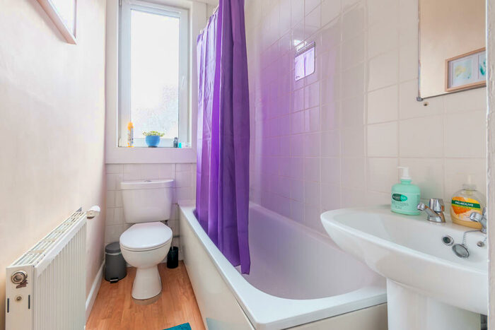 2 Bedroom Flat To Rent In Gorgie Road Edinburgh United Kingdom, EH11