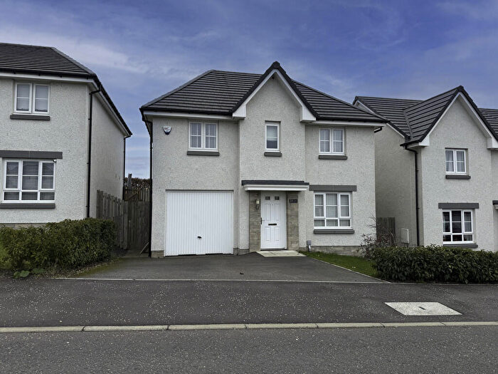 4 Bedroom Detached House For Sale In Speckle Park Road, Huntingtower, Perth, PH1