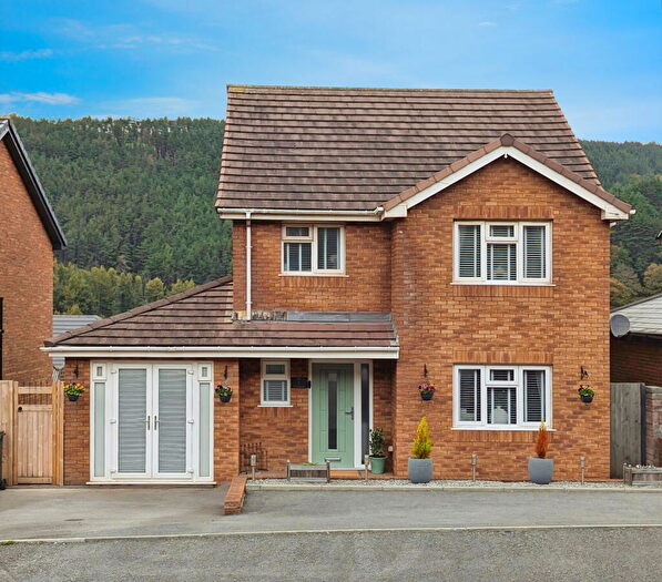 3 Bedroom Detached House For Sale In Parc Ben Y Bryn, Goytre, SA13