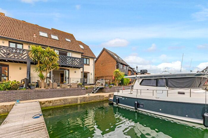 5 Bedroom Semi Detached House For Sale In Velsheda Court, Hythe Marina Village, Hythe, Southampton, SO45