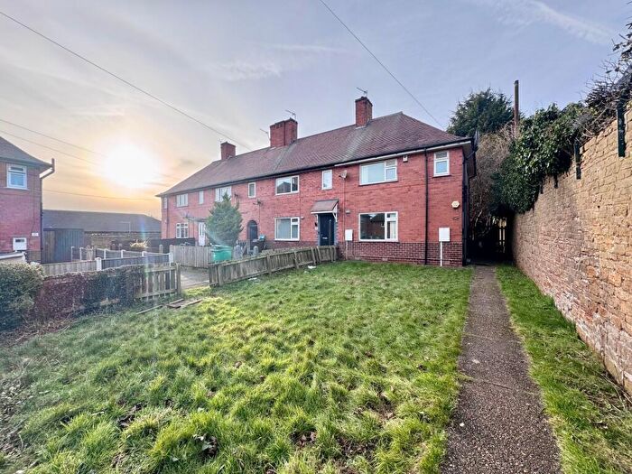 2 Bedroom Apartment To Rent In Broxtowe Hall Close, Cinderhill, NG8