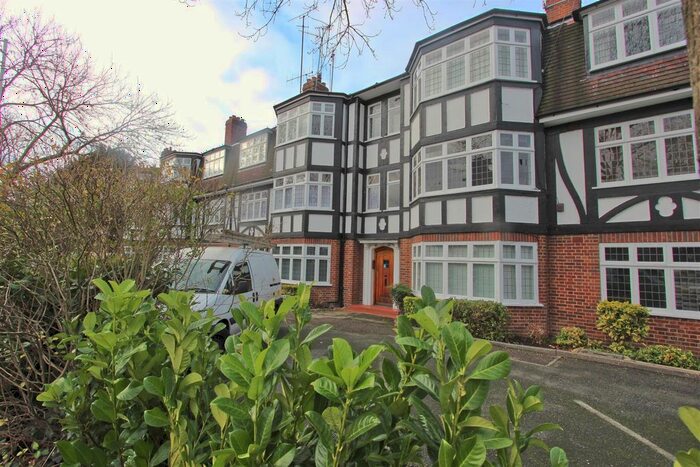 2 Bedroom Flat To Rent In Hermon Hill, London, E11