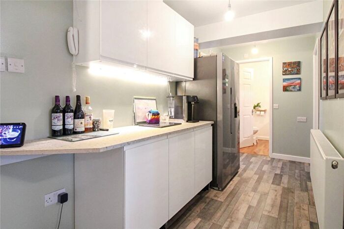 3 Bedroom Bungalow For Sale In Harbour Close, Rodbourne Cheney, Swindon, SN25