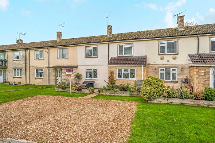 3 Bedroom Terraced House For Sale In Bankwaters Road, Corsham, SN13
