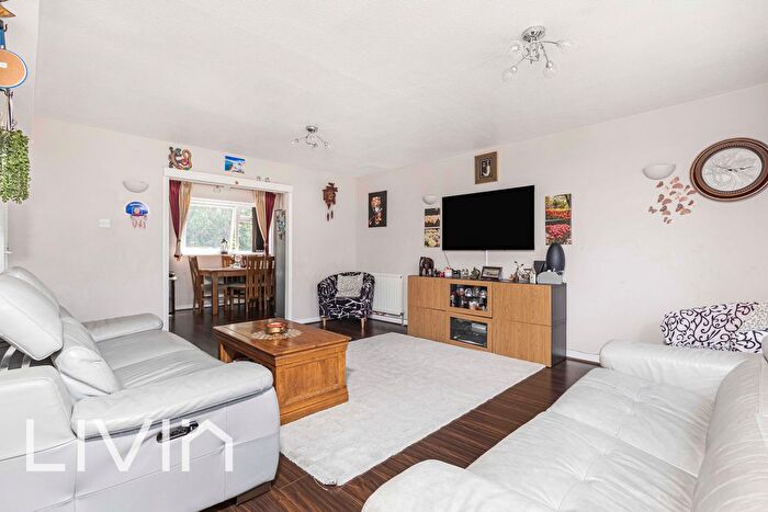 4 Bedroom Town House For Sale In Willow Mount, Croydon, CR0