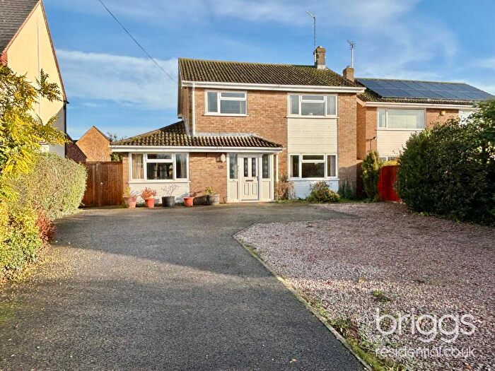 4 Bedroom Detached House For Sale In Halfleet, Market Deeping, PE6