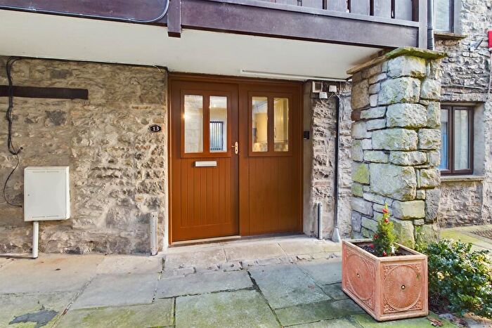 1 Bedroom Flat To Rent In Camden Buildings, Kendal, LA9
