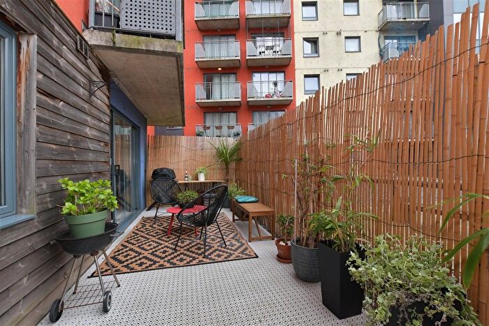 2 Bedroom Flat For Sale In Spring Place, Barking, Essex, IG11