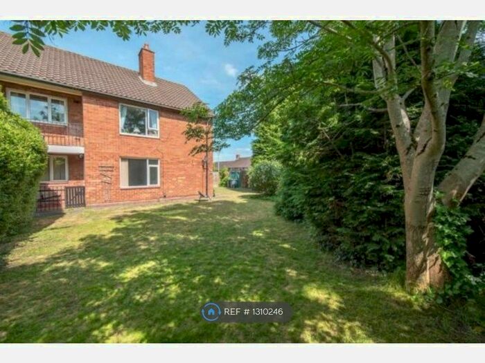 3 Bedroom Maisonette To Rent In Slade Lane, Birmingham B28