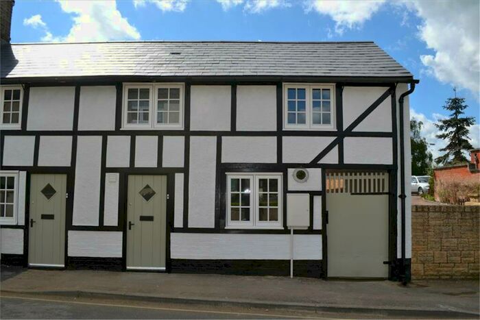 2 Bedroom Cottage To Rent In Mill Lane, Biggleswade, SG18