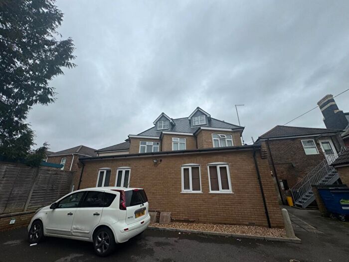 2 Bedroom Flat To Rent In Columbia Road, Bournemouth, BH10