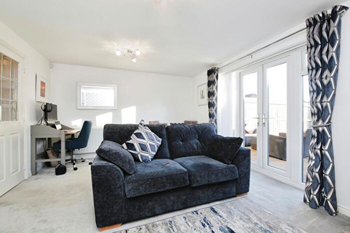 3 Bedroom End Of Terrace House For Sale In Carding Drive, Darlington, DL1
