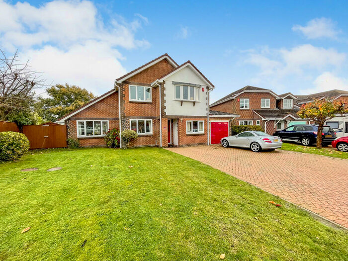 Houses for sale & to rent in BH16 6EA, Wareham Road, Lytchett Matravers