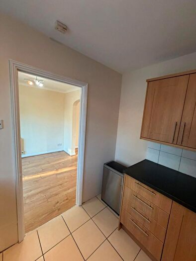3 Bedroom Detached House To Rent In Hawkfields, Luton, LU2