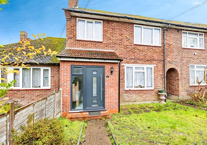 3 Bedroom Terraced House For Sale In Fairfield Avenue, Watford, WD19