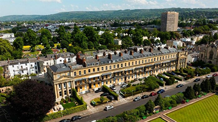 3 Bedroom Flat To Rent In Suffolk Square, Cheltenham, GL50
