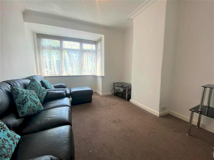 2 Bedroom Property To Rent In Church Lane, London, SW17