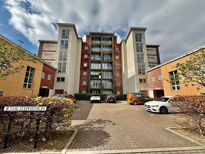 2 Bedroom Flat For Sale In Fellside Avenue, Sunniside, Newcastle Upon Tyne, NE8