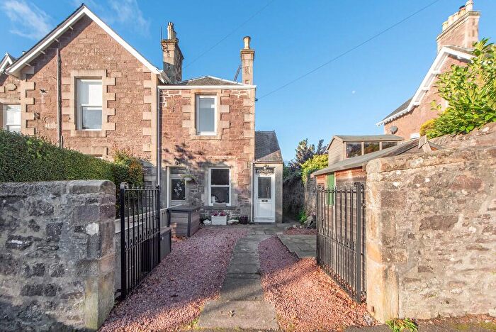 1 Bedroom Flat For Sale In Ewanfield, Crieff, Perthshire, PH7