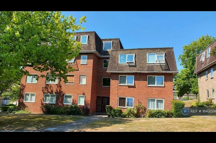 1 Bedroom Flat To Rent In South Park Hill Road, South Croydon, CR2