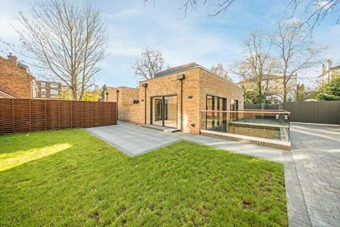 4 Bedroom Detached House For Sale In Lavender Mews, Surbiton, KT6