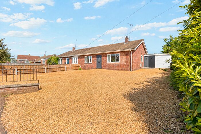 3 Bedroom Semi-Detached Bungalow For Sale In Fully Renovated Bungalow In Snettisham, PE31