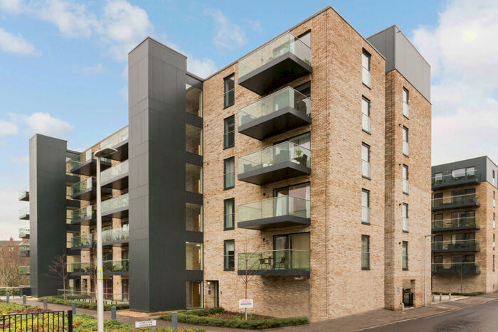 4 Bedroom Apartment To Rent In Hamilton Gardens, 'Botantics Development', Westend, G12