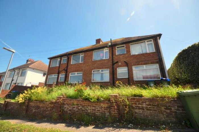 3 Bedroom Flat To Rent In Rose Walk Close, Newhaven, BN9