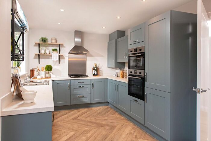 Detached House For Sale In Wilsford Lane, Ancaster, Lincolnshire, NG32