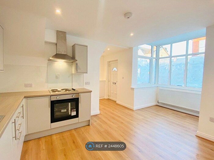 1 Bedroom Flat To Rent In Ferndale Road, Waterloo, Liverpool, L22