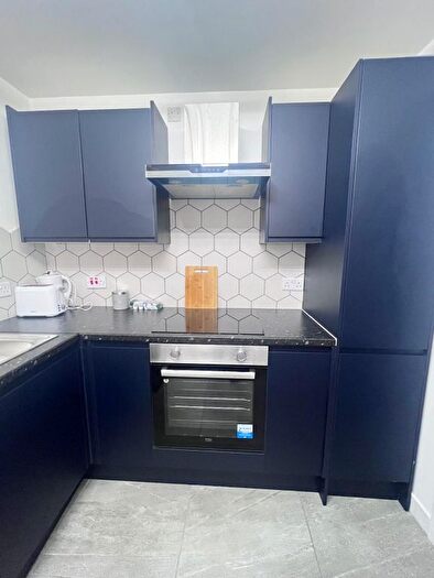 Studio To Rent In Walter Road, Swansea, SA1