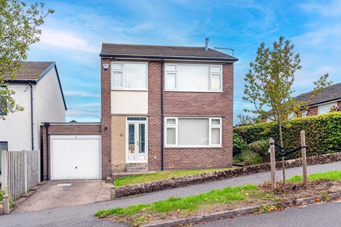 3 Bedroom Detached House For Sale In Barnfield Avenue, Crosspool, S10