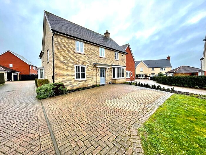 4 Bedroom Detached House For Sale In Beehive Lane, Hawkwell, Hockley, Essex, SS5