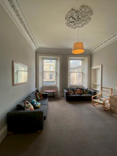 5 Bedroom Flat To Rent In South Clerk Street, Newington, Edinburgh, EH8