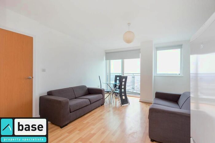 2 Bedroom Flat To Rent In City Gate House, Gants Hill, IG2
