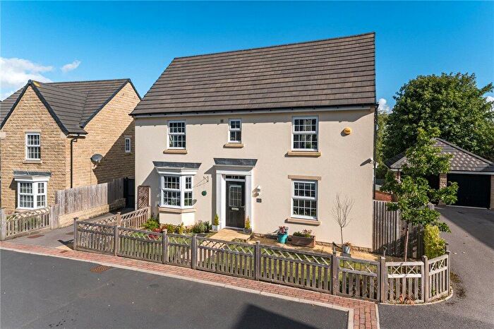 4 Bedroom Detached House For Sale In The Brow, Cullingworth, BD13