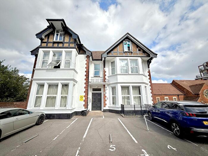 1 Bedroom Apartment To Rent In New Road Avenue, Chatham, ME4