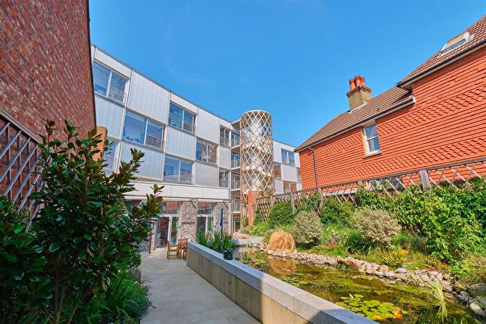 1 Bedroom Flat For Sale In Sutton Park Road, Seaford, BN25