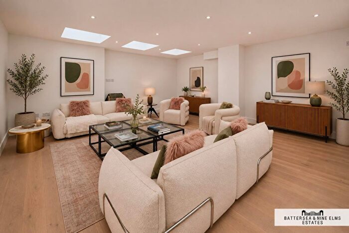 3 Bedroom Terraced House To Rent In St. Philip Street, London, SW8
