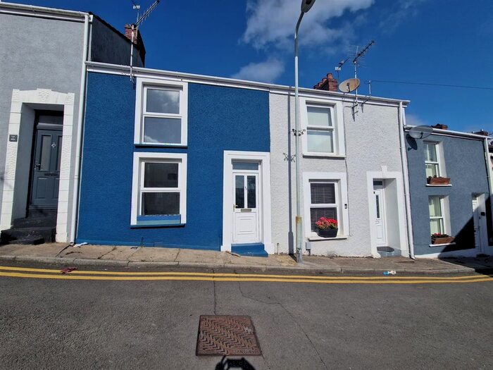 2 Bedroom Terraced House To Rent In Gloucester Place, Mumbles, Swansea, SA3
