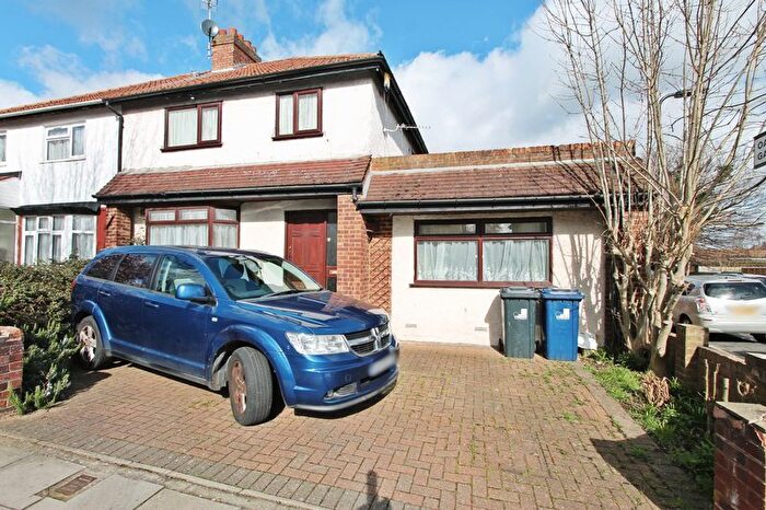 5 Bedroom Semi Detached House To Rent In Locarno Road, Greenford, UB6