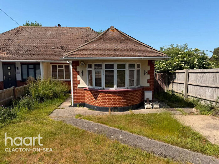 2 Bedroom Semi-Detached Bungalow To Rent In Holland Road, Clacton-On-Sea, CO15