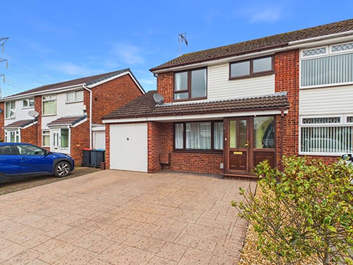 3 Bedroom Semi Detached House For Sale In The Paddock, Elton, Chester, Cheshire, CH2