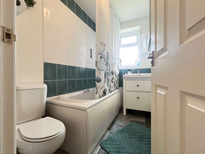 3 Bedroom Semi-Detached House For Sale In Pennington Lane, Ince, Wigan, WN2