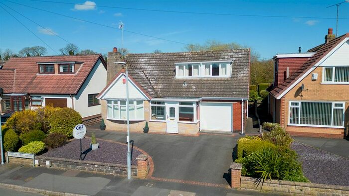 3 Bedroom Detached Bungalow For Sale In Cherry Tree Avenue, Church Lawton, Stoke-On-Trent, ST7