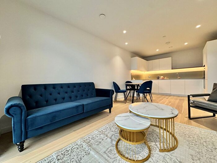1 Bedroom Flat To Rent In Bella House, Pilot Walk, Greenwich Peninsula, London, SE10